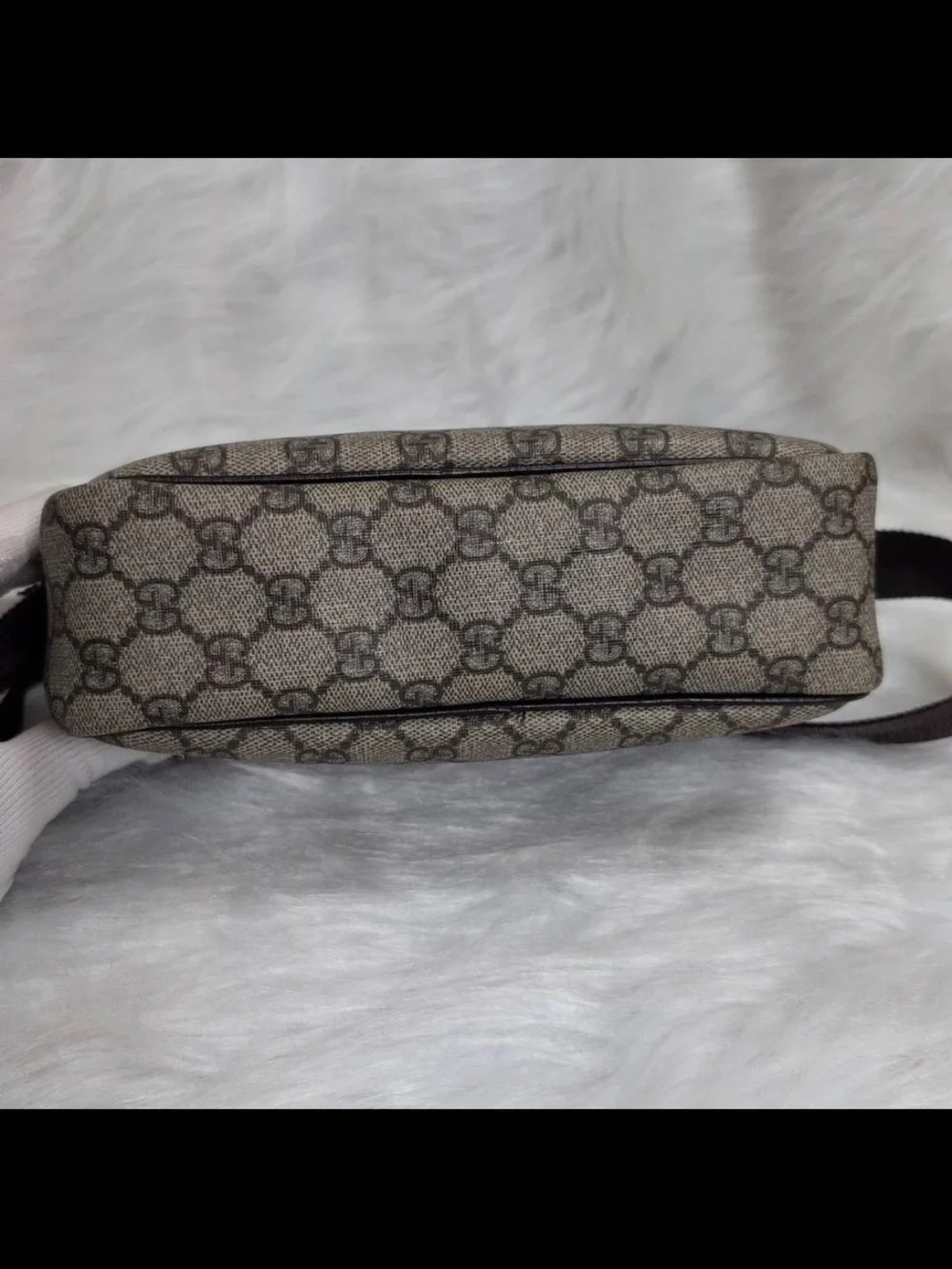 Gucci Brown GG Canvas Messenger Crossbody with Dark Brown Leather Trim